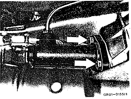 44 Déposer le cylindre récepteur d'embrayage.