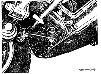Sur les véhicules à pneus larges, la voie est élargie de
